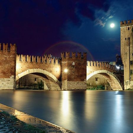Adige Penthouse Aparthotel Verona Bagian luar foto